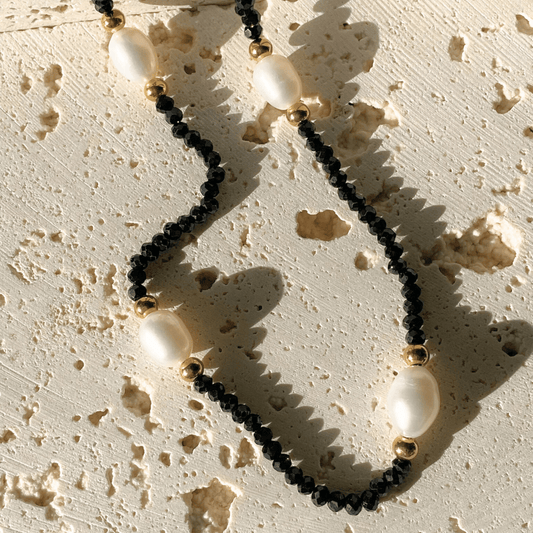 HIBA PEARL NECKLACE