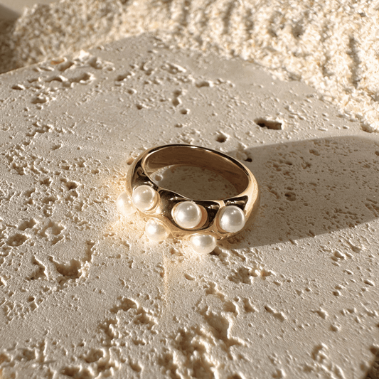 LIVIA PEARL RING